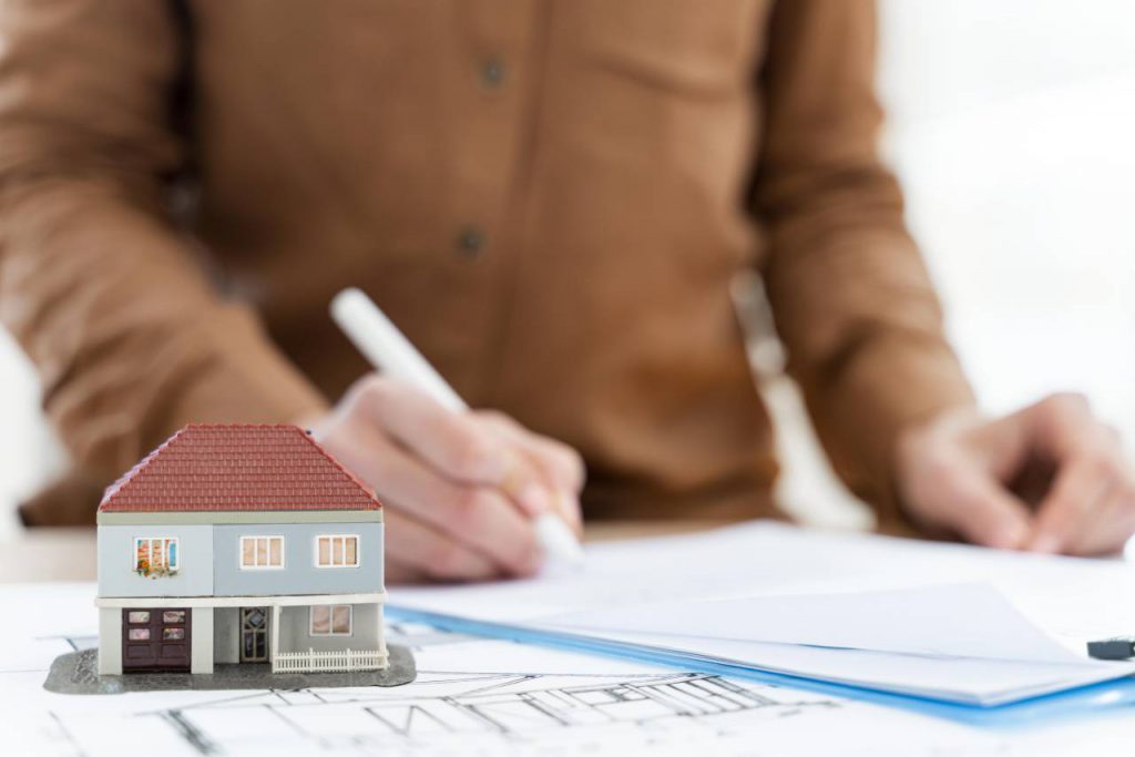 Quel BTS pour devenir agent immobilier ?